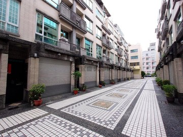 保生路仰德賺天下天工車庫透天5樓｜高雄市鳳山區保生路