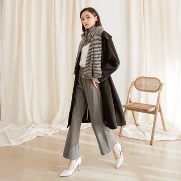 OB嚴選中大尺碼-翻領長袖收腰長版風衣外套(附綁帶)《EA3367》