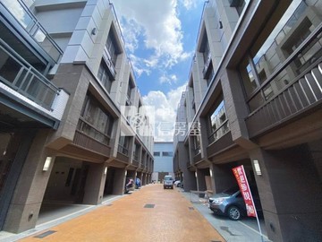 太平電梯雙車美墅｜台中市太平區德安街