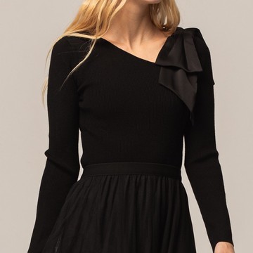 斜領剪裁舒適針織羊毛上衣   黑