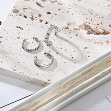 ROSE IS A ROSE 麻花水鑽耳骨夾3入組