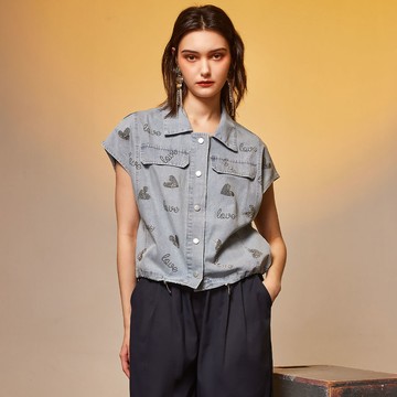 愛心燙鑽輕純棉牛仔短袖上衣_藍色【MON'S 流行服飾】