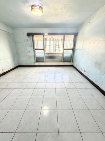 成家好簡單-凱旋路輕軌大坪數公寓｜高雄市前鎮區凱旋三路