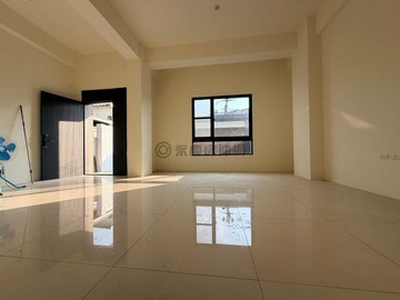 鹽埔超大地坪4車5房 電梯豪墅 近市區生活機能佳｜屏東縣鹽埔鄉仕正路