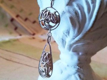 匈牙利刺繡圓圈和淚珠華麗吊墜項鍊 SV925