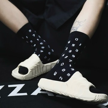 中筒襪 長襪 短襪 黑白 數字 現貨 2色 滿版 運動 潮流 ins 男 女 百搭 韓系 休閒 日系 SSO042