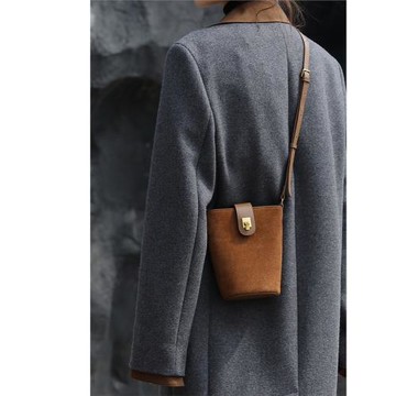 秋冬復古氛圍感手機包女包小挎包小包手機袋包包真皮斜挎包磨砂皮