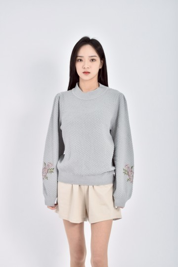 (M) 0918質感針織刺繡花卉藍色毛衣