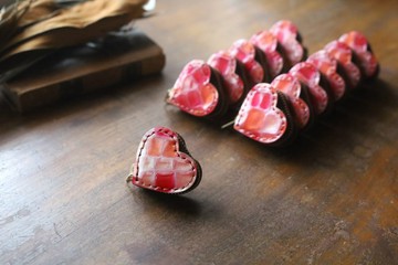 光彩奪目❤︎小巧心形零錢包 珠寶盒 玻璃彩繪皮革 牛革