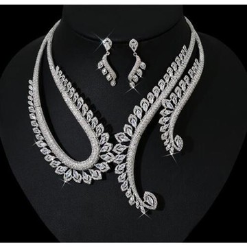 Jpqueen 高貴迷人閃耀鋯石垂墜耳環項鍊2件組(5色可選)