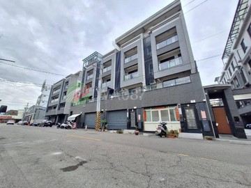 輕屋齡十二米路電梯別墅＜房仲易紳＞｜台中市豐原區慈龍街