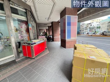 ＊低總價＊邊間三角窗醒目黃金面寬大店面｜新北市三重區新北大道一段
