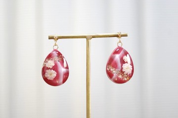 樹脂滴型耳環・危險的愉悅