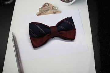 酒红色拼接蓝条纹领结绅士百搭好物配饰