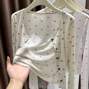 M-4XL 大尺碼外套 遮陽外套 蝴蝶結印花遮陽針織開衫女罩衫夏季新款微透薄款寬松透氣外搭上衣