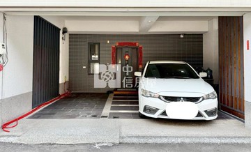 近14期輕屋齡大面寬雙車別墅｜台中市北屯區敦化路一段