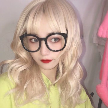 淺金色整頂式假髮空氣瀏海短款玉米捲女生全頂假髮