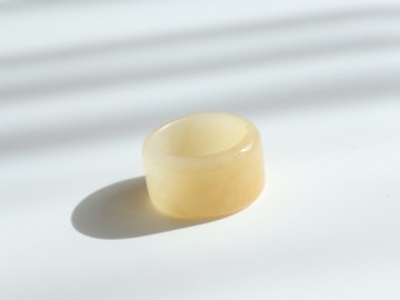 天然新疆糖料和田玉戒指指環扳指黃金糖色厚脂型料子油潤細膩送禮