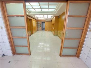 必賣中山國小邊間2房可3房｜台北市中山區新生北路三段