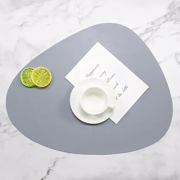 莫蘭迪色餐墊  45 x 36.8cm  仿皮革塑料  顏色隨機  1個