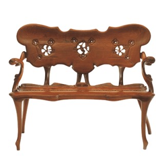 Calvet Bench 卡佛之家 雕塑長椅
