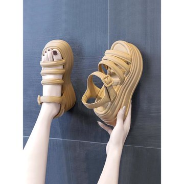 內增高跟羅馬涼鞋女士2025年夏季新款爆外穿厚底運動坡跟松糕時裝