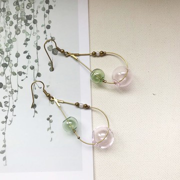異國泡泡_黃銅耳環_草綠與粉(可改夾)