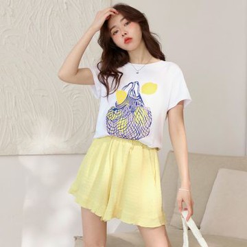 OB嚴選-純棉檸檬手繪風印花短袖上衣《AB20452-》