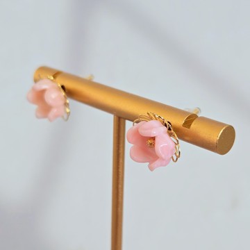 日本產 女王鳳凰貝花瓣耳環 醫療級不鏽鋼材質