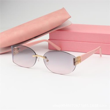 歐美外貿新款太陽鏡高級感女士大牌墨鏡跨境新品廠家批發