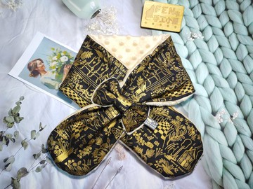 童話系列-美國限量薄棉布設計師款黑底燙金愛麗絲手作圍脖-短圍巾