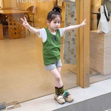 Mini baby🌷童裝兒童套裝夏季女寶寶綠色背心T恤灰色短褲一整套