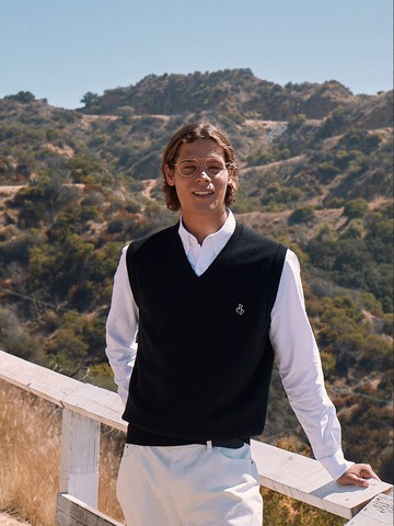 Divi V Neck Vest Knit (Black)