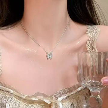 【小悅居】清冷冰透月光貓眼石蝴蝶項鍊精緻高顏值鎖骨鏈高冷氣質送對象禮物網紅同款、熱門單品
