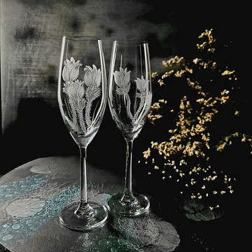 【客製】魚缽手工玻璃雕刻In love香檳氣泡對杯/情侶結婚生日禮物