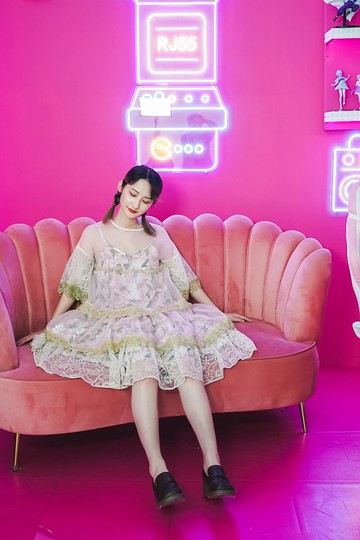 馬克與鸚鵡小姐的對話  內裡印花吊帶襯裙外罩泡泡紗拼接水溶蕾絲