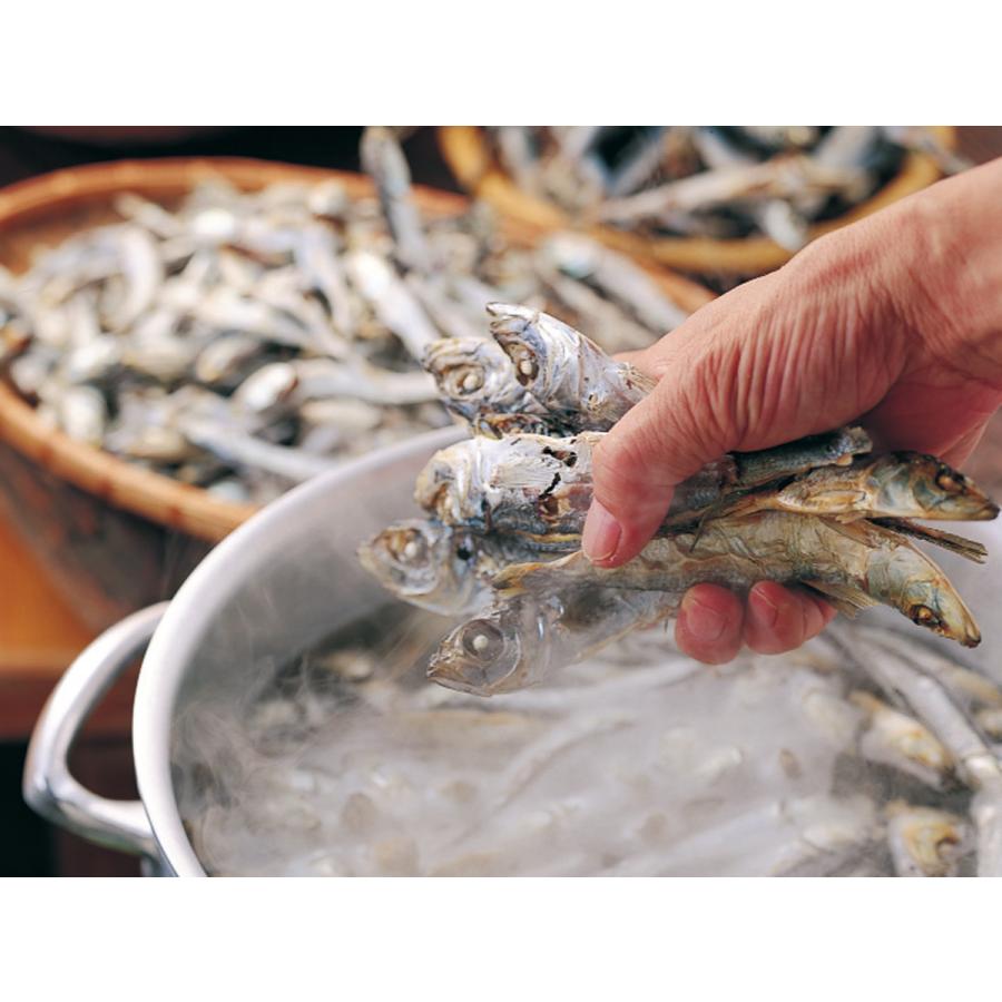 尾道ラーメン しょうゆ味 生麺 スープ付 ４人前 手土産袋付き 阿藻珍味 小魚だし ご当地ラーメン 広島 お土産 銀座tau 送料無料