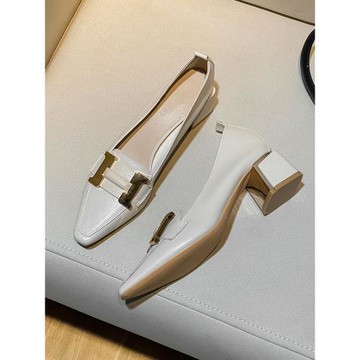 英倫風方頭粗跟單鞋女2025年新款春季法式白色氣質舒適軟皮高跟鞋