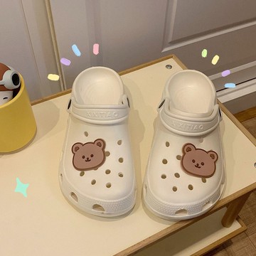 新款抖音洞洞鞋可愛女ins潮防滑卡通學生外穿少女心包頭沙灘涼拖