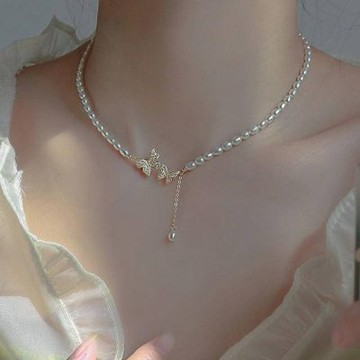 MoonDy 珍珠項鍊 閨蜜項鍊 黃金色 蝴蝶項鍊 生日禮物 女生禮物 鎖骨鏈 送禮 純銀