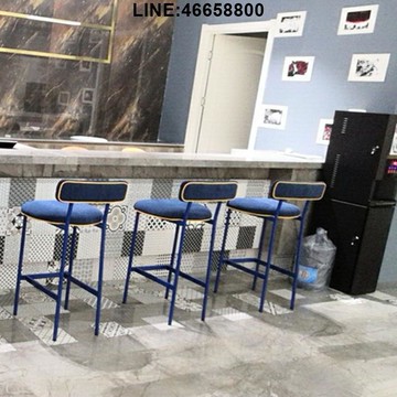 免運 速發 附發票 洽談桌椅 辦公桌椅 接待桌椅 桌椅組合 商用桌椅 美容室桌椅 等待室桌椅 北歐吧臺椅輕奢家用設計師款高腳凳吧椅簡約現代美式吧臺椅靠背椅