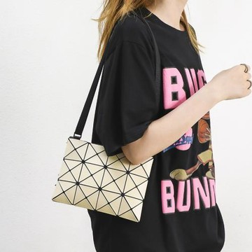 bags包包女2025新款時尚幾何菱格變色單肩斜挎包潮流信封包手機包