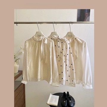 BAi白媽媽 側綁結光澤襯衫／薄料小立領抓褶後釦 Blouse－【350541】