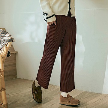 OB大尺碼-日系壓摺鬆緊腰直筒微喇叭長褲