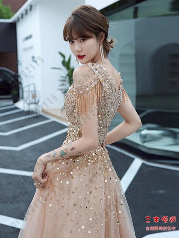 尾牙禮服 洋裝 重工晚禮服裙女2024新款輕奢小眾高端法式高級感主持人敬酒鎏金色交換禮物 三木優選