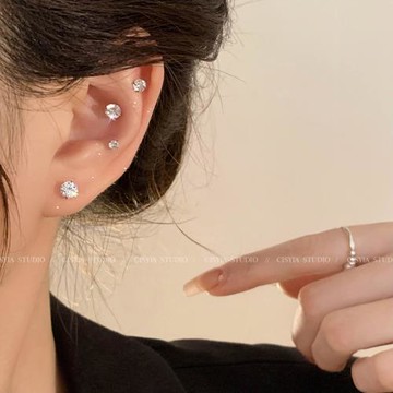 S925銀針耳釘女小巧精致防過敏2025新款爆款高級感養耳洞免摘耳飾