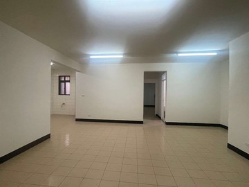 景安捷運邊間2樓｜新北市中和區中興街