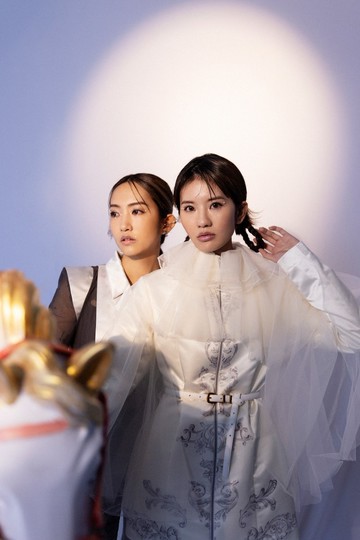 米白色印花鍛面可拆式波浪領子外套