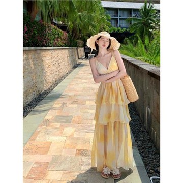 夏季海邊度假沙灘長裙法式碎花吊帶連衣裙女氛圍感日落仙女蛋糕裙