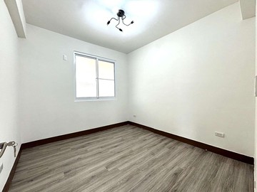 正義車站/邊間/雙面採光/翻新4房公寓｜高雄市鳳山區澄清路